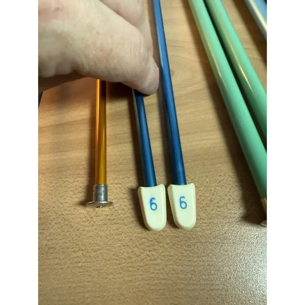 Bundle Of Various Sizes Standard Knitting Needles 10+ Pcs